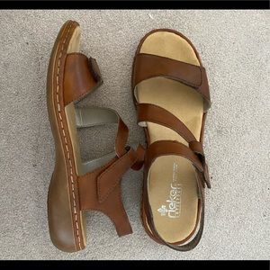 RIEKER Tan leather Sandals Size 39